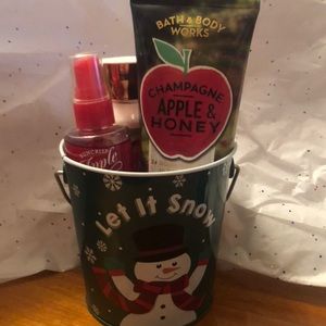 Apple Christmas set